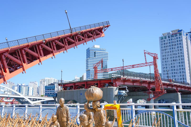 Yeongdo Bridge in Busan with its drawbridge span raised