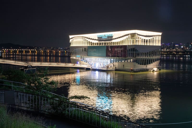 Jamwon Hangang Park on the Han River at night, one of the autumn festival's sites