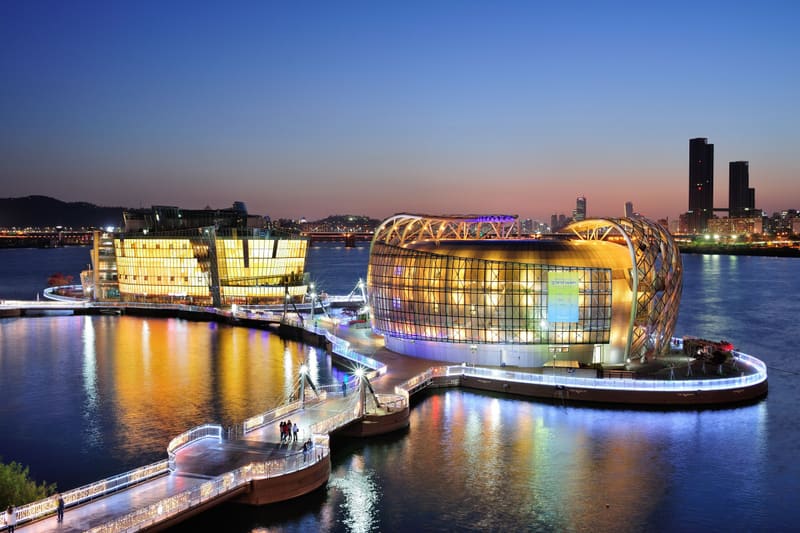 Sebitseom, the floating islands at Banpo Hangang Park, lit up at night