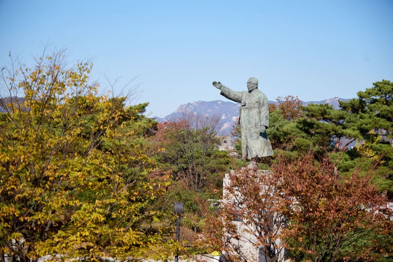 Baekbeom Square on Namsan in autumn, where the festival is held
